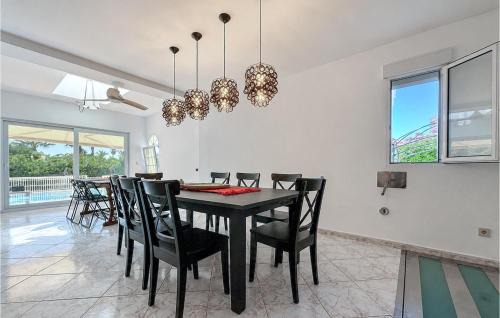 Diputacion de Rincon de San Gines House | Cozy Home In Cartagena With Private Swimming Pool, Can Be Inside Or Outside