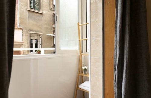 Barceloneta Apartment | Cozy Seaside Getaway in Barceloneta – Steps from the Beach!