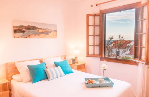 Platges de Fornells Apartment | Cozy see view apartment in Fornells beach