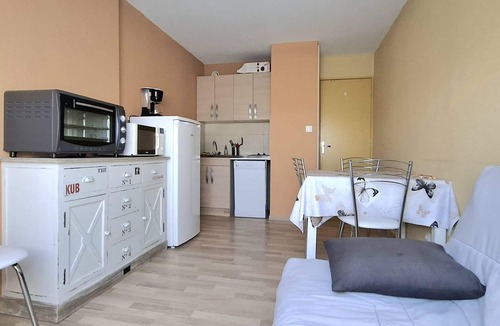 Pyrenees 2000 Apartment | Cozy studio cabin for 4 in the heart of the resort
