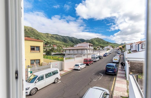 Tegueste Apartment | Cozy Studio with Mountain Views in Tegueste