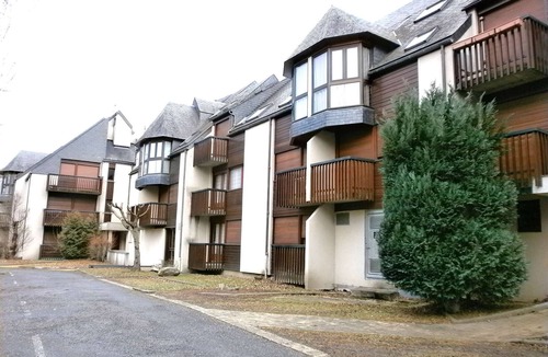Vignec Apartment | Cozy T2 Apartment for 6 with Balcony, Parking, Gym Access in Saint-Lary-Soulan