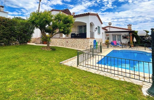Calonge Villa | Cozy villa with pool and large garden. offer 01/06-08/06/19