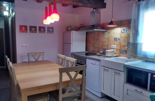 Jarandilla de la Vera Apartment | CR * Planeta Vera Apartment (Castaño) designed for families and groups