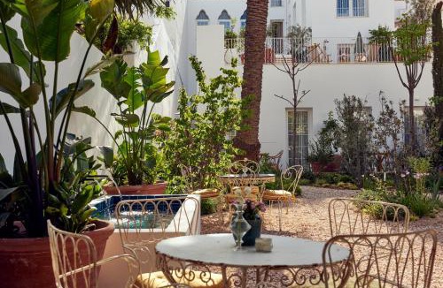 Mahon Hotel | Cristine Bedfor Mahon Boutique Hotel