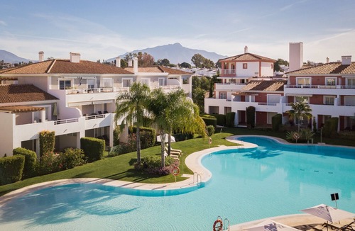 El Paraiso Apartment | Cubo's Cortijo Del Mar Resor 6 PAX/Marbella/free wifi/air conditioning/community pool