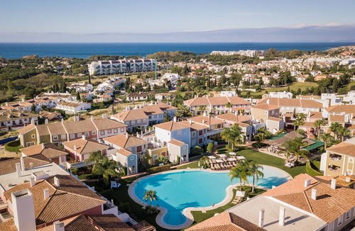El Paraiso Apartment | Cubo's Cortijo Del Mar Resor 6 PAX/Marbella/free wifi/air conditioning/community pool