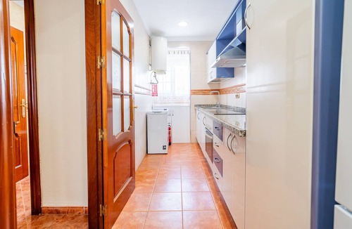 Cruz de Humilladero Apartment | Cubo's Las Americas Malaga Apartment/urban/air conditioning/balcony/free wifi