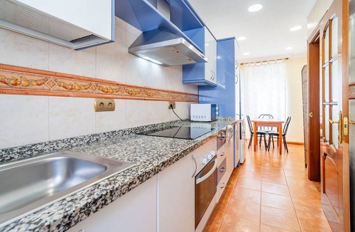 Cruz de Humilladero Apartment | Cubo's Las Americas Malaga Apartment/urban/air conditioning/balcony/free wifi