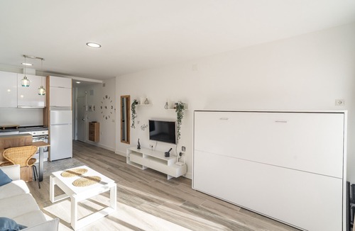 Torremolinos Apartment | Cubo's San Francisco Town Center Apartment/urban/terrace/air conditioning/free wifi