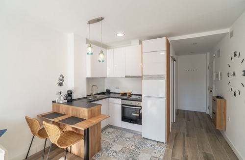 Torremolinos Apartment | Cubo's San Francisco Town Center Apartment/urban/terrace/air conditioning/free wifi