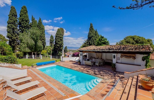 Torremolinos Villa | Cubo's Villa Las Capuchinas & Cave House/private heated pool/air conditioning/sea views/free wifi