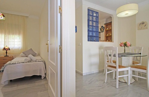 Benagalbon Apartment | Del Parque Flats - Golf & Beach Swimmingpool
