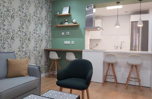 Malaga Historic Centre Apartment | Del Parque Flats Teatro Plaza Premium