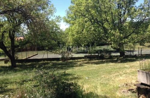Vilviestre de los Nabos House | Derroñadas . Casa con Enorme Jardín y Tenis
