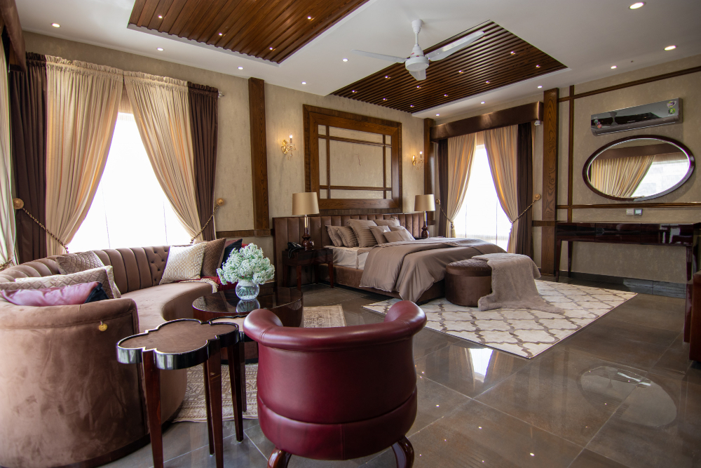 Cremenes Apartment | Description of the hotel