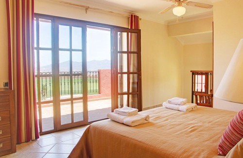 Cunas Other | Desert Springs Resort