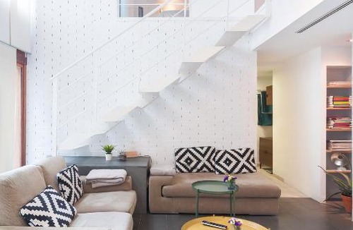 Alicante City Centre Apartment | Design and luminous duplex in the old town