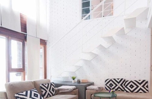 Alicante City Centre Apartment | Design and luminous duplex in the old town