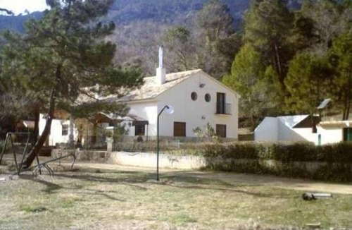 La Iruela Cottage | Detached house in the middle of the forest, with two apart. independ. One of reservation use