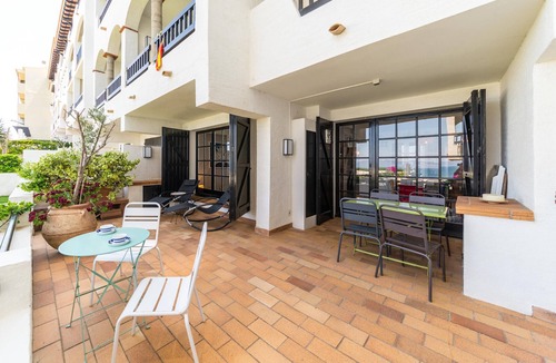 L'Escala Apartment | Diana: Apartment with communal pool, garden and sea views