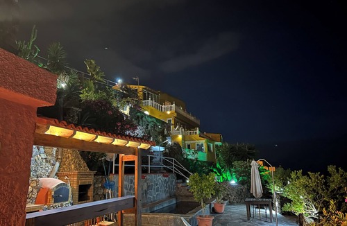 Buen Paso Apartment | DIRECT VIEWS OF TEIDE & SEA WITH PRIVATE TERRACE & GARDEN
