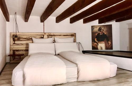 Sant Nicolau Bed & Breakfast | Dog Admiral - Urban Guest House