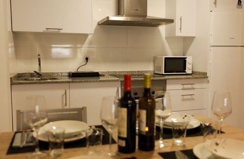 Sarria Apartment | dpCristal City Apartments