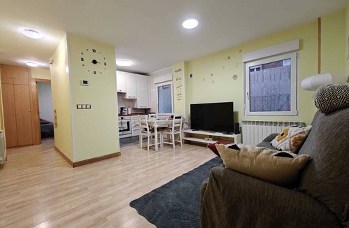 Burgos Apartment | Dreams Home Apartamento muy Céntrico, Tranquilo y Sencillo Para Tres Personas