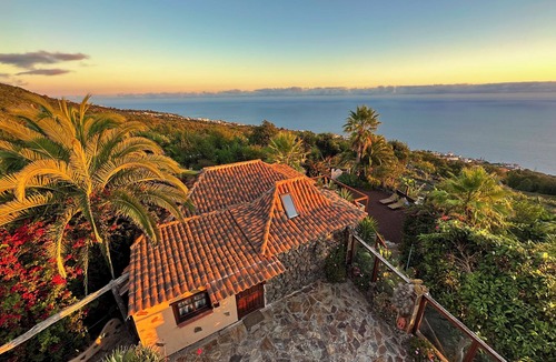 Icod de los Vinos House | Dreamy Canarian Casita with Huge Terrace, Sauna and Spectacular Views