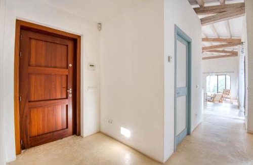 Canapost House | Duna
