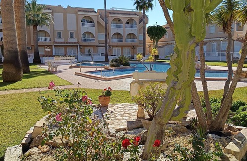 Los Alcazares Apartment | Duplex Apartment 'El Divino' with Shared Pool, Wi-Fi, and Air Conditioning