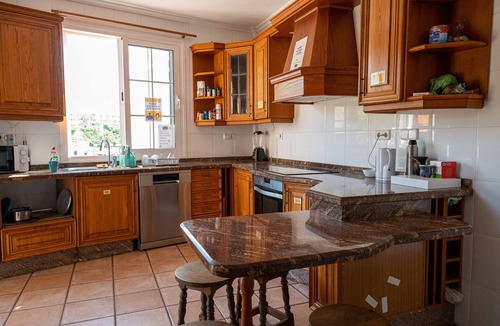Costa Adeje Hostel | Duque Nest Hostel