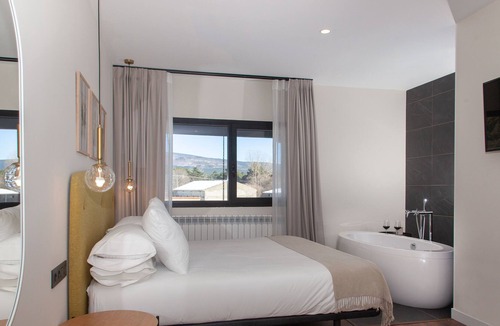 Duruelo de la Sierra Hotel | Duruelo Mountain Suites