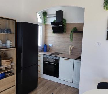 Tarragona Apartment | Easy and free parking right in front of the building La Pubilla Apartment