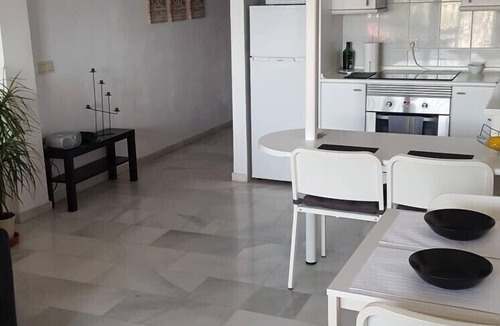 Mijas Apartment | EASY WALK TO MAX BEACH LOVELY APT WI-FI STUNNING SEA/POOL VIEWS +ELEVATOR/LIFT