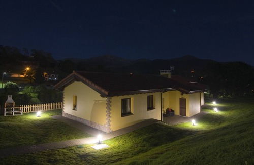 Coviella Apartment | ECOviella TRASGU (2pax) JACUZZI. OPENING June 2020!