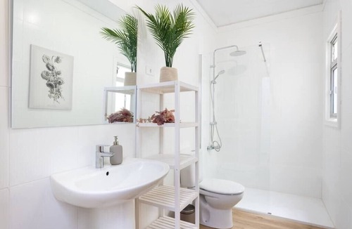 San Isidro Apartment | Eden Rentals 101 Surfy Stylish BedandCoffee Room