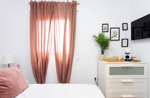 San Isidro House | EDEN RENTALS 101 Surfy Stylish Bed&Coffee Room