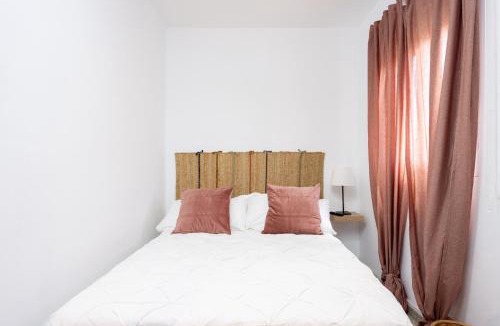 San Isidro House | EDEN RENTALS 101 Surfy Stylish Bed&Coffee Room