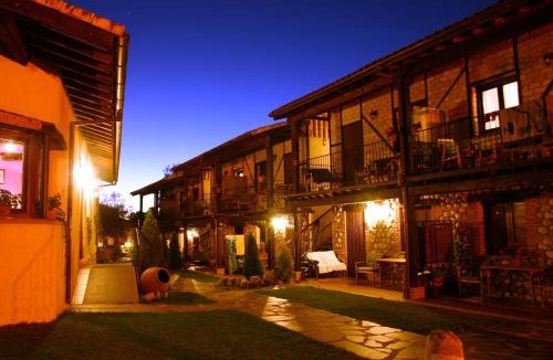 Hervas House | El Canchal de la Gallina -Cafetería - Aparcamiento gratis - Jacuzzi
