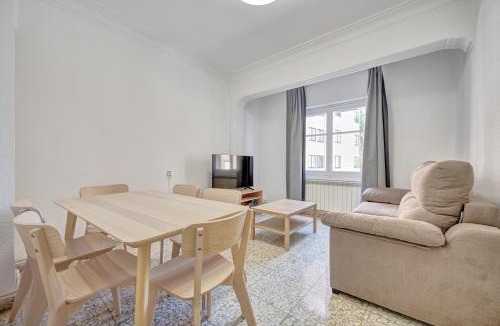 Logrono City Centre Apartment | El Capricho by Clabao