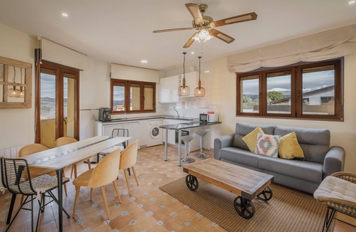 Villanueva de Avila House | El Encanto del Alberche,'Casa 2' with Mountain View, Shared Pool and Wi-Fi