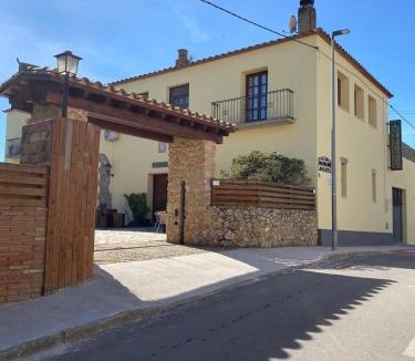 Alfar House | El Far D'empordà