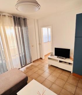 Puntillo del Sol Apartment | El mini balcón mágico