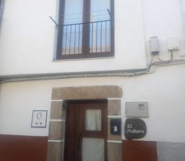Aldeanueva del Camino Apartment | El Mullaero
