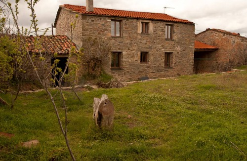 San Vitero Cottage | El Ramayal - Stone House with Covered Patio