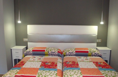 Villasinde Hostel | El Recantín, two double bedrooms with living room-kitchen