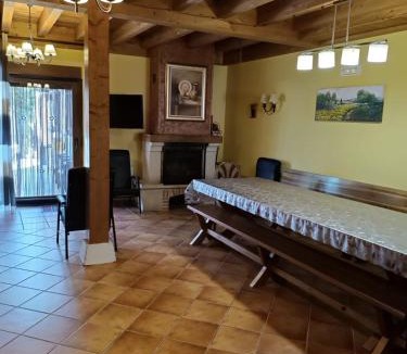 Mambrillas de Lara House | El rincón del alfoz
