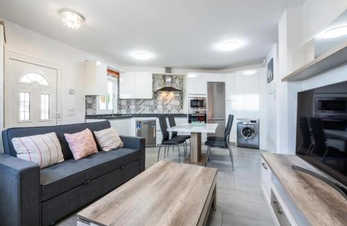 Armenime House | El Rinconcito con Vistas al Mar